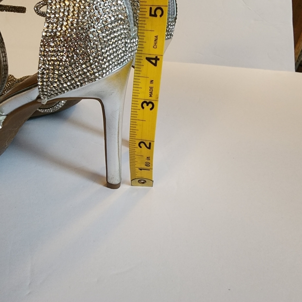 INC Elegant Silver Rhinestone Bow Strappy 4" Heels International Concepts Size 7 - Picture 10 of 10